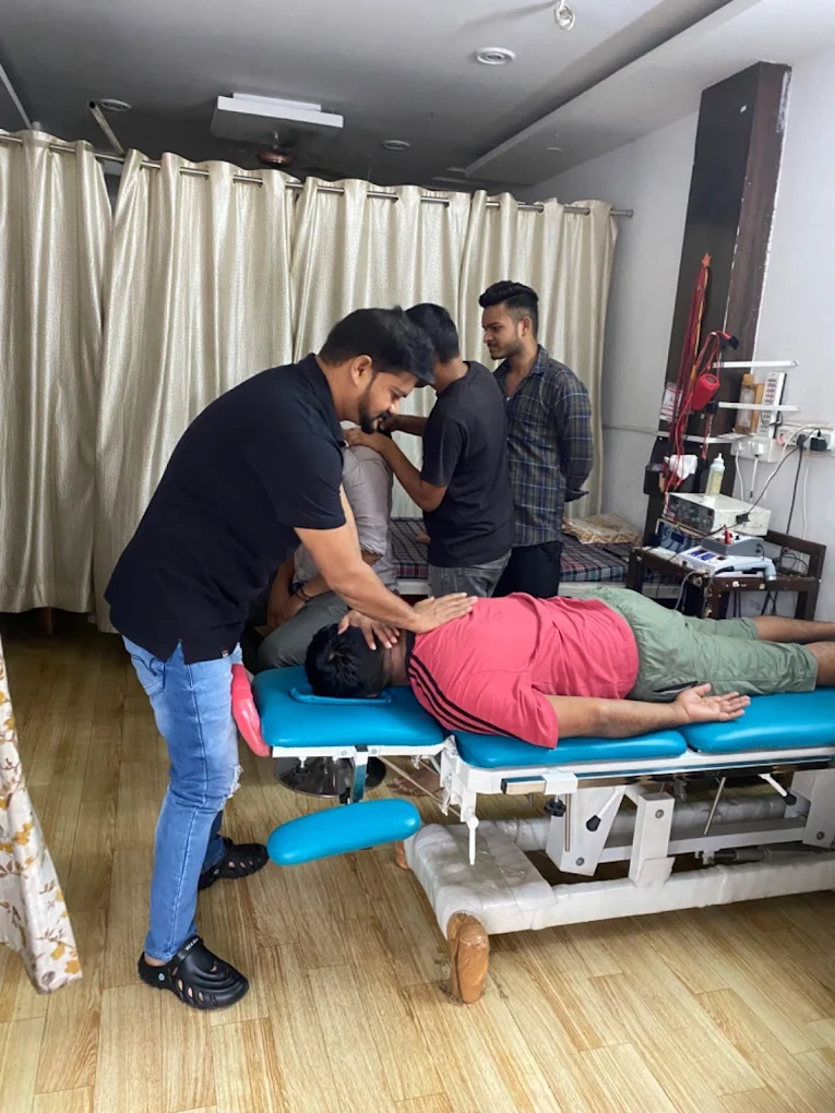 Best Home Physiotherapy in Bhopal — T1 PHYSIOCHIRO